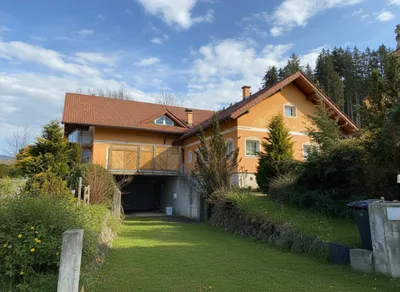 7-Zimmer-Immobilie kaufen in Feldkirchen – 372 m², € 680.000 – Bild 3 von 9