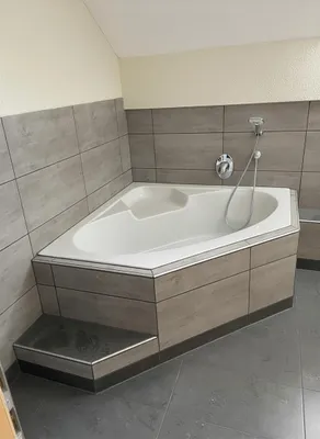 7-Zimmer-Immobilie kaufen in Feldkirchen – 372 m², € 680.000 – Bild 8 von 9