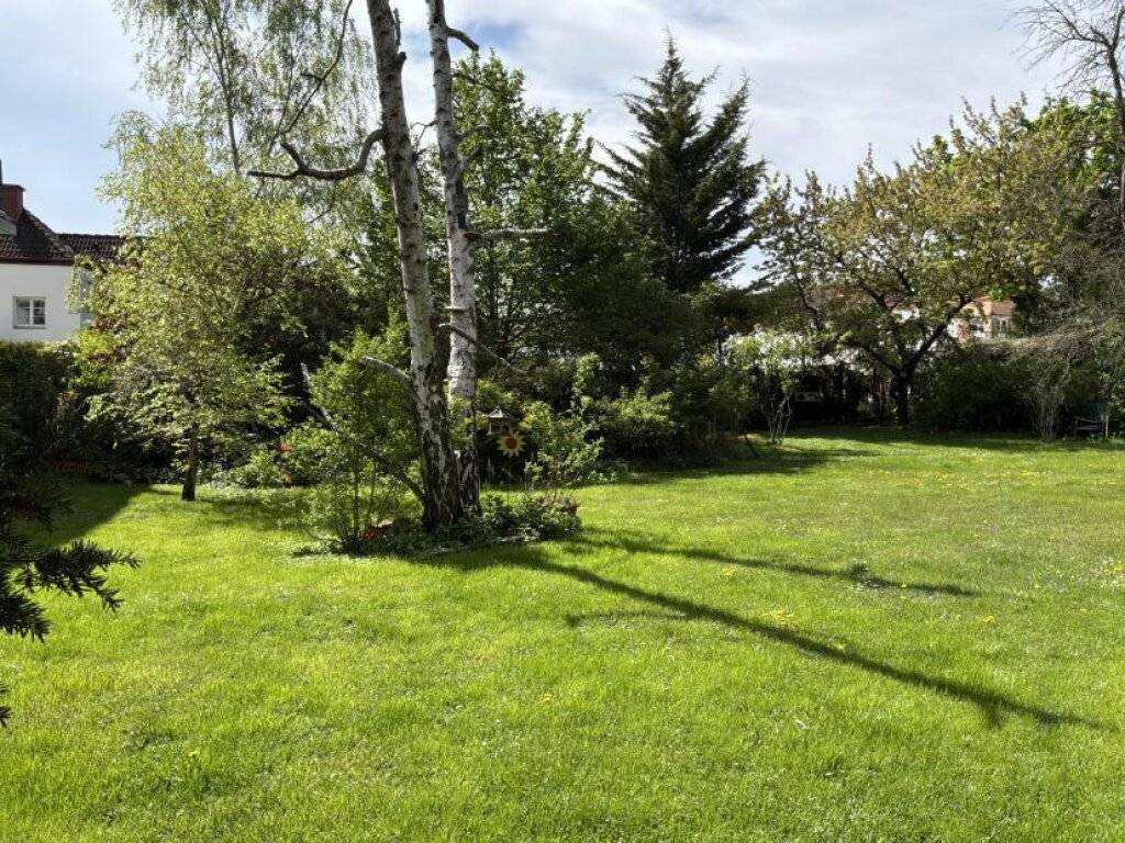 Hietzing / Einzigartiges Eckgrundstück (1.173 m²) in Bestlage mit idyllischem Garten - Widok 2