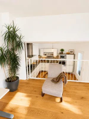 Provisionsfrei: Moderne 3-Zimmerwohnung auf Zwei ebenen im herzen Essling (sofort bezugsbereit) – Bild 2
