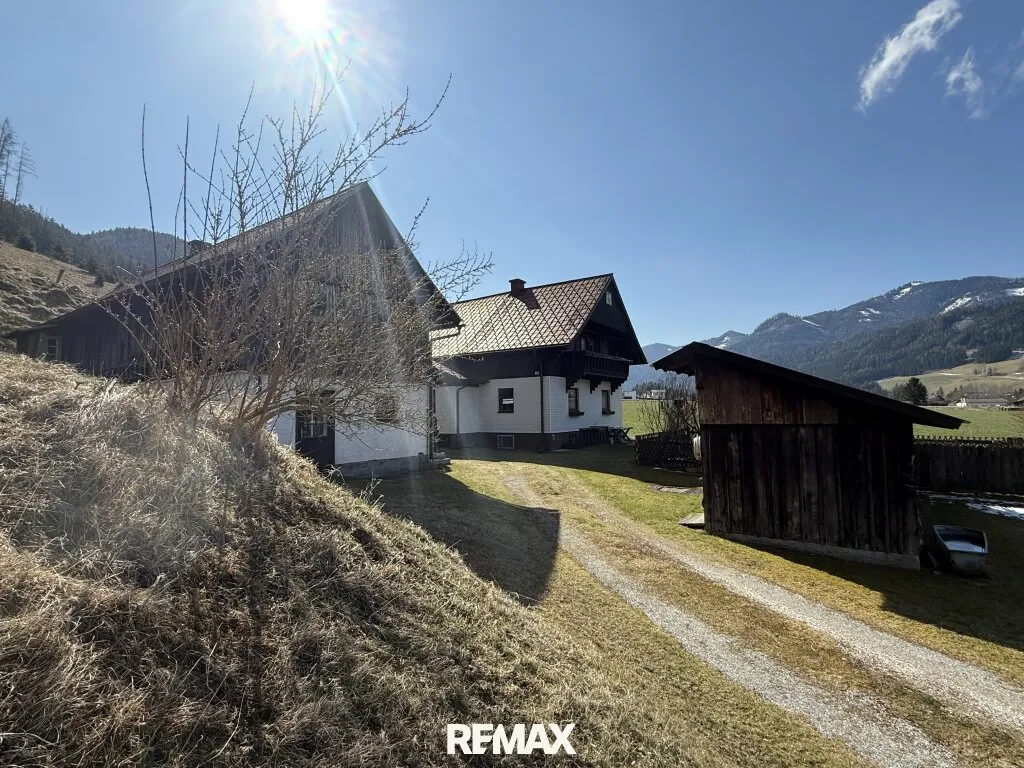 *** Charmantes teilsaniertes Landanwesen mit 10.978 m² Grund - Ruhe, Natur und vielseitige Nutzungsmöglichkeiten nur wenige Minuten zum grünen See *** - Vista 3