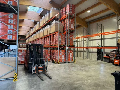Immobilie mieten in Salzburg-Umgebung – 1 000 m² – Bild 2 von 3