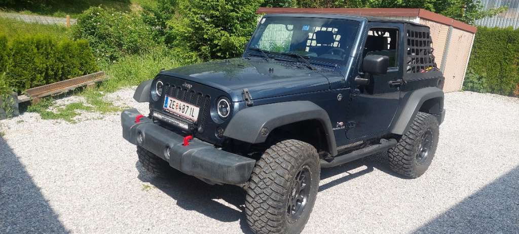 Jeep Wrangler 3,8 V6 Sport SUV / Geländewagen