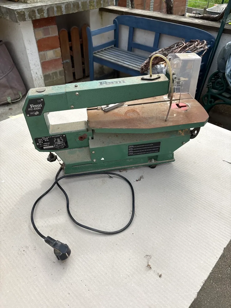 Dekupiersäge bzw. Laubsäge-Maschine, € 30,- (3443 Henzing)