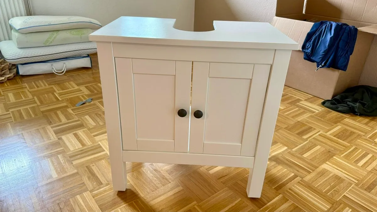 moderne garderobe mit viel stauraum Garderoben Ideen, die den Eingangsbereich aufwerten Musterküchen und Angebote in