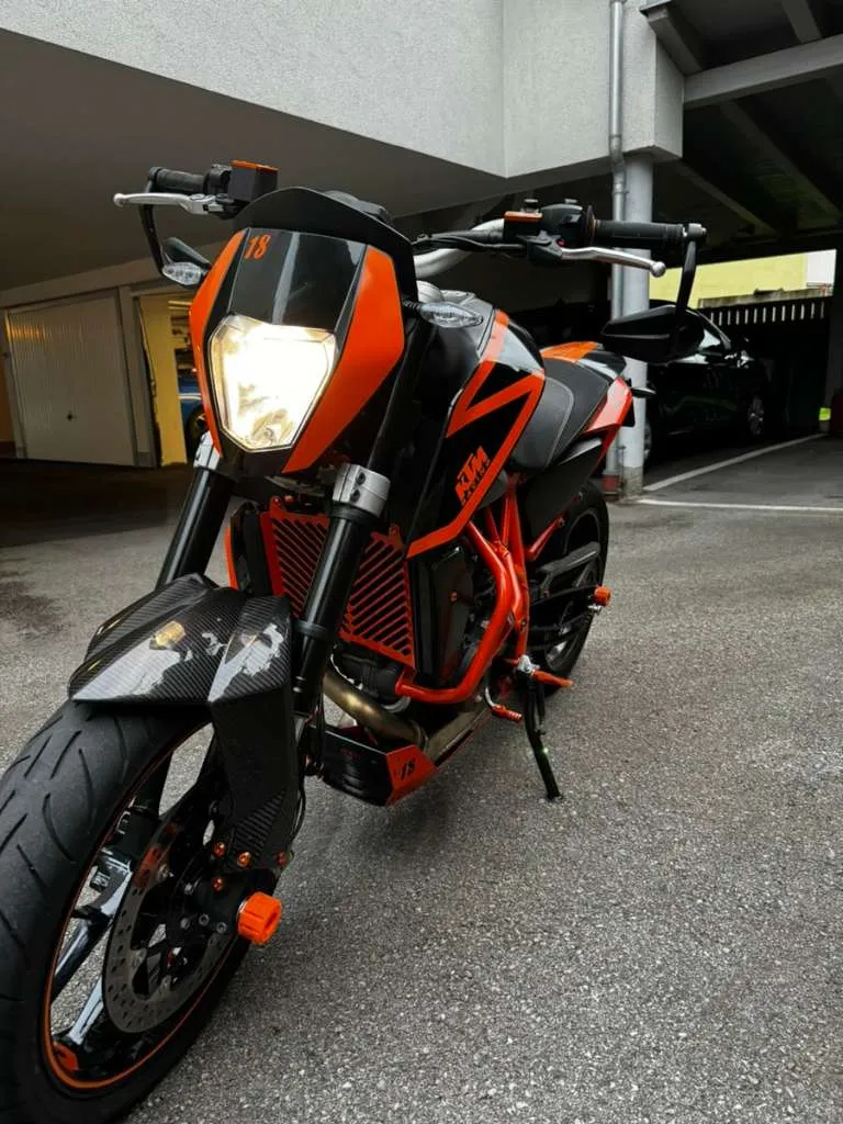 KTM 690