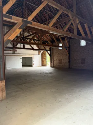 4-Zimmer-Gewerbeimmobilie mieten in Wels – 340 m², € 1.450 – Bild 1 von 7