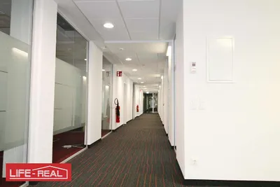 1-Zimmer-Gewerbeimmobilie mieten in Linz – 117 m², € 1.903 – Bild 13 von 21