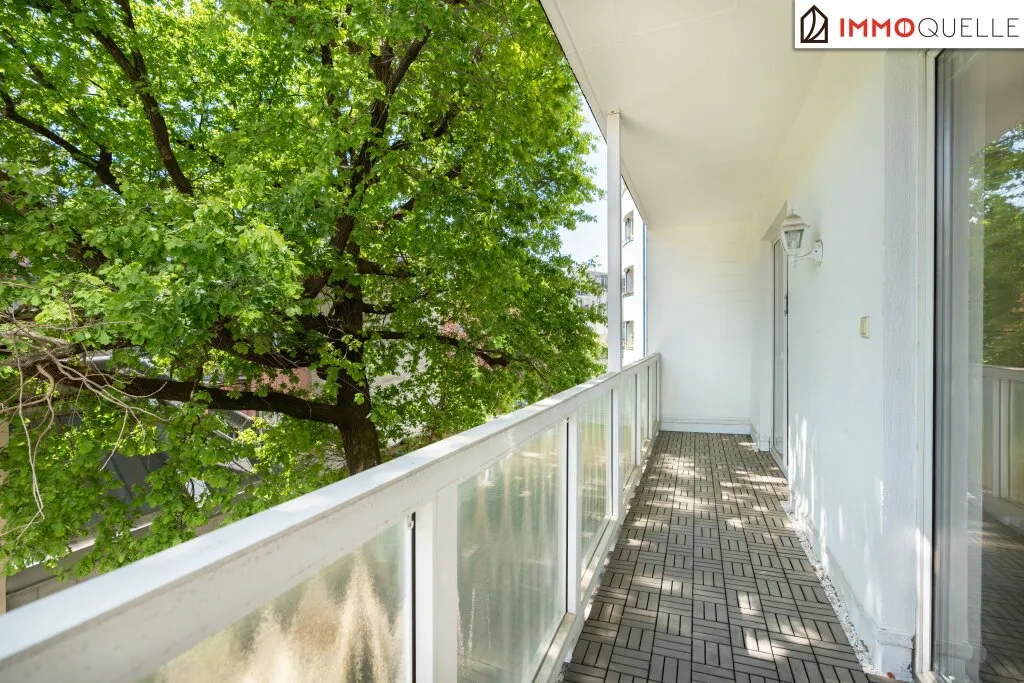 Ruhig wohnen, urban leben - Helle 4-Zimmer-Wohnung mit Lift, südseitiger Loggia, flexiblem Grundriss und ruhigem Grünblick nahe der Mariahilfer Straße - Ansicht 2