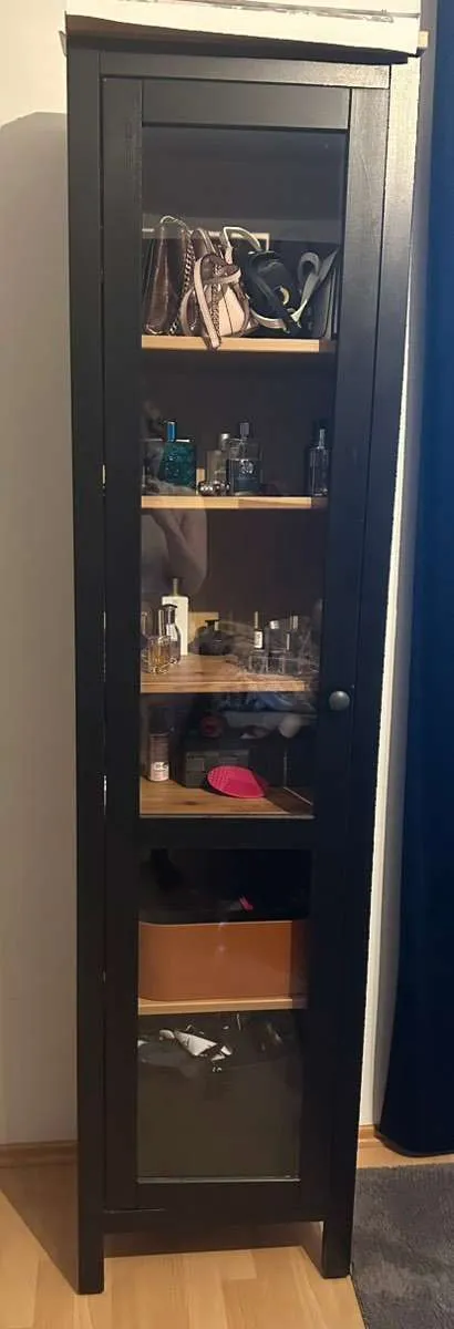 Ikea Hemnes Vitrine schmal, € 75,- (1220 Wien)