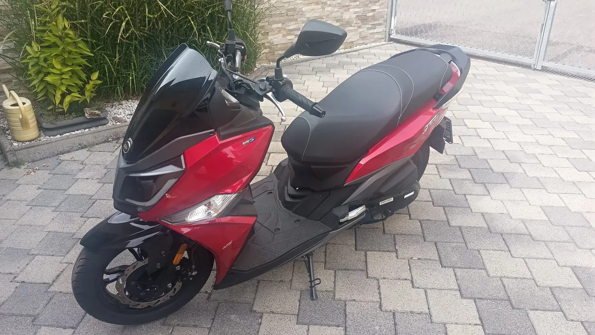 Sym Jet