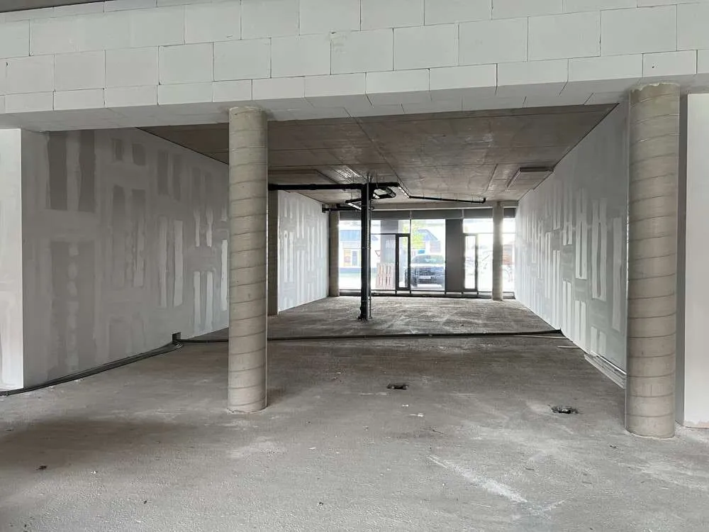 Neubau Geschäftsfläche mit Außenstellplätzen - Ansicht 3