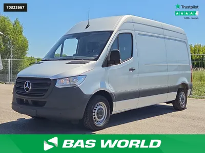 Mercedes-Benz Sprinter 215 CDI Kastenwagen Automatik 150PS L2... Transporter / Kastenwagen