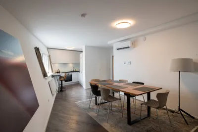 4-Zimmer-Wohnung mieten in Wien – 98 m², € 2.999 – Bild 2 von 13