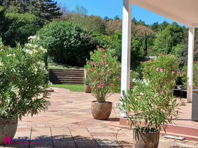 Haus kaufen in Bruck an der Leitha – 308 m², € 1.990.000 – Bild 2 von 41