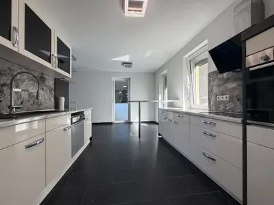 5-Zimmer-Haus kaufen in Vöcklabruck – 140 m², € 548.000 – Bild 7 von 23