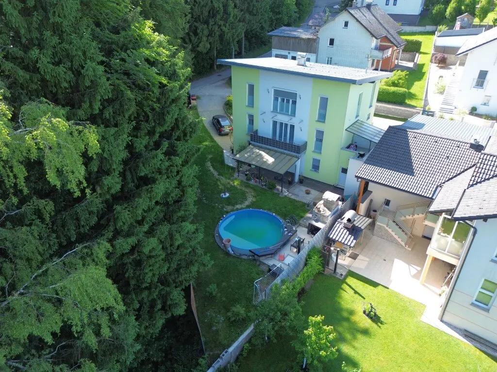 COMING SOON! Charmantes Einfamilienhaus mit sonniger Terrasse, Balkon und Pool in attraktiver Lage in Vöcklabruck / Vornbuch - Ansicht 3