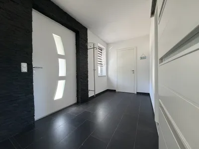 5-Zimmer-Haus kaufen in Vöcklabruck – 140 m², € 548.000 – Bild 4 von 23