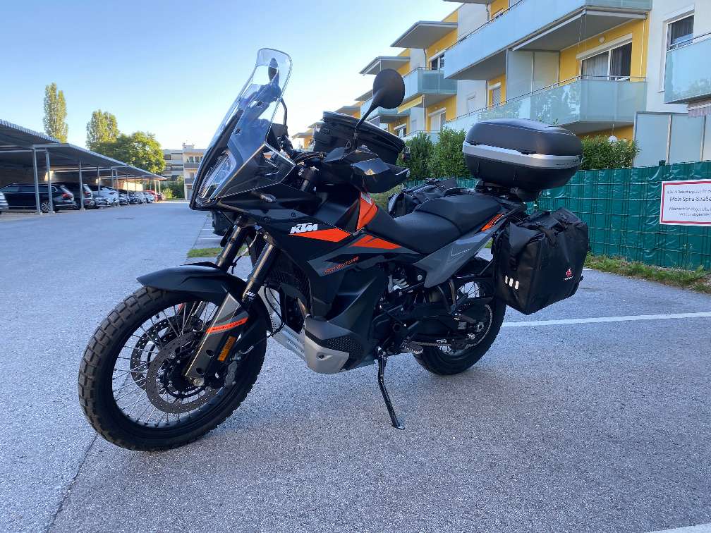 KTM 890 Adventure, inkl. TECHPACK, inkl. Zubehör - Tourer