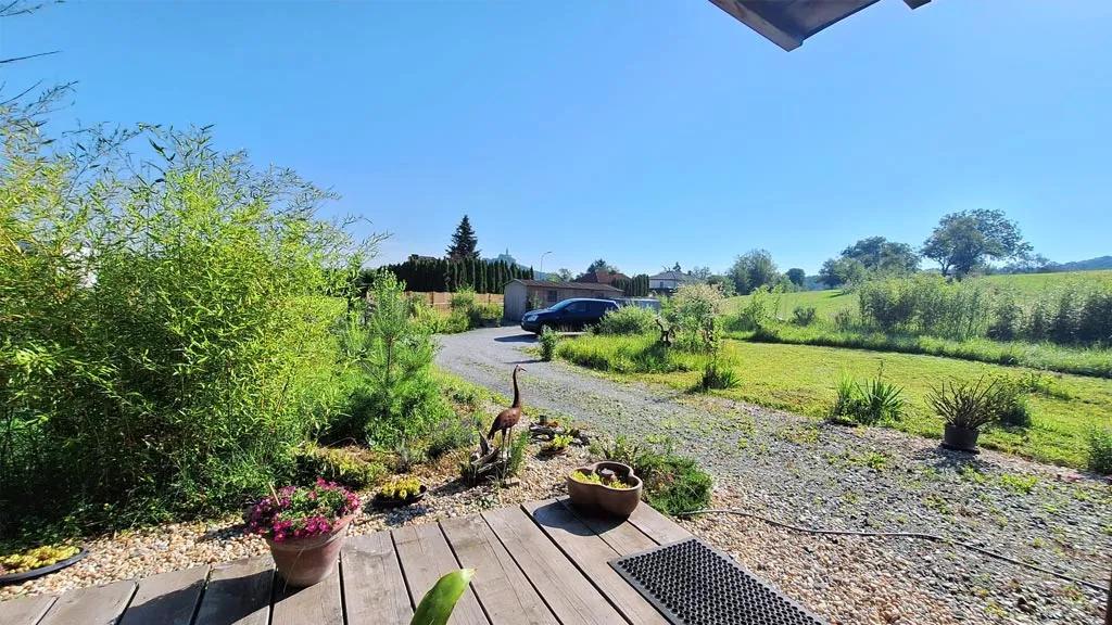 PRIVAT - EXKLUSIVES BAUGRUNDSTÜCK MIT BEZUGSFERTIGEM HAUS UND UNVERBAUBAREM BURGBLICK - Ansicht 2