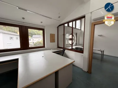 16-Zimmer-Gewerbeimmobilie mieten in Neunkirchen – 740 m², € 6.100 – Bild 8 von 14