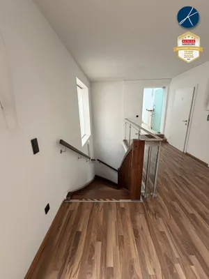 16-Zimmer-Gewerbeimmobilie mieten in Neunkirchen – 740 m², € 6.100 – Bild 10 von 14