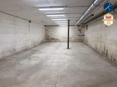 16-Zimmer-Gewerbeimmobilie mieten in Neunkirchen – 740 m², € 6.100 – Bild 14 von 14
