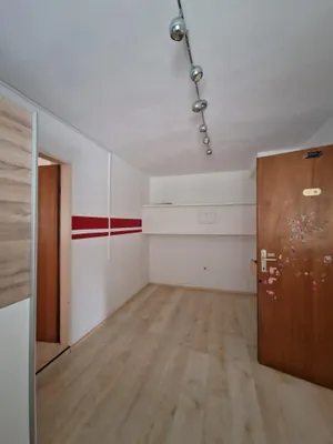 7-Zimmer-Gewerbeimmobilie kaufen in Linz – 179 m², € 390.000 – Bild 16 von 18