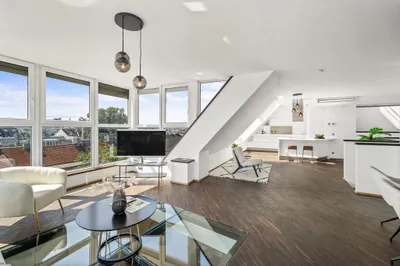 Wohnen über den Dächern Wiens | Großzügige DG-Maisonette mit 2 Terrassen & Panorama – Bild 3