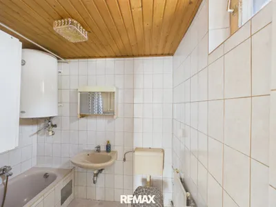 3-Zimmer-Immobilie kaufen in Bruck an der Leitha – 59 m², € 96.000 – Bild 7 von 9