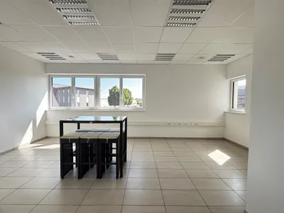 3-Zimmer-Gewerbeimmobilie mieten in Wels-Land – 81 m², € 11