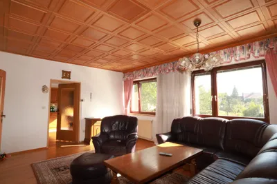 7-Zimmer-Haus mieten in Hollabrunn – 207 m², € 2.000 – Bild 2 von 12
