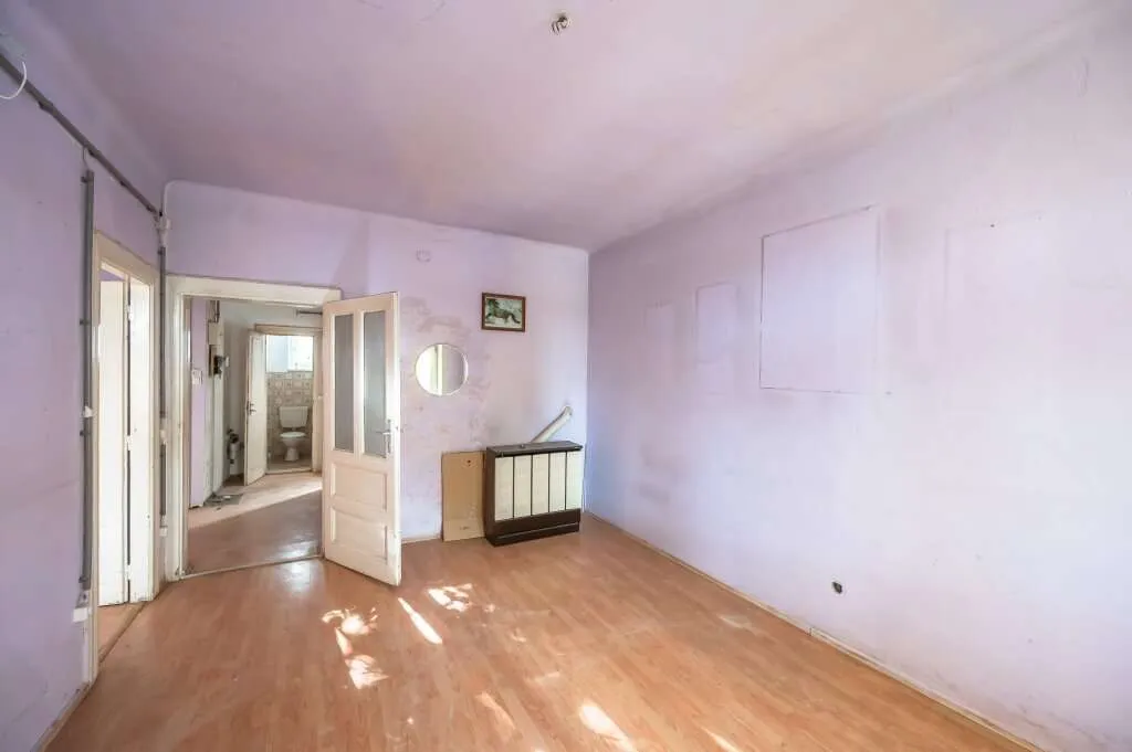 ++NEW++ Period apartment with potential - 2 rooms in need of renovation - Ansicht 3
