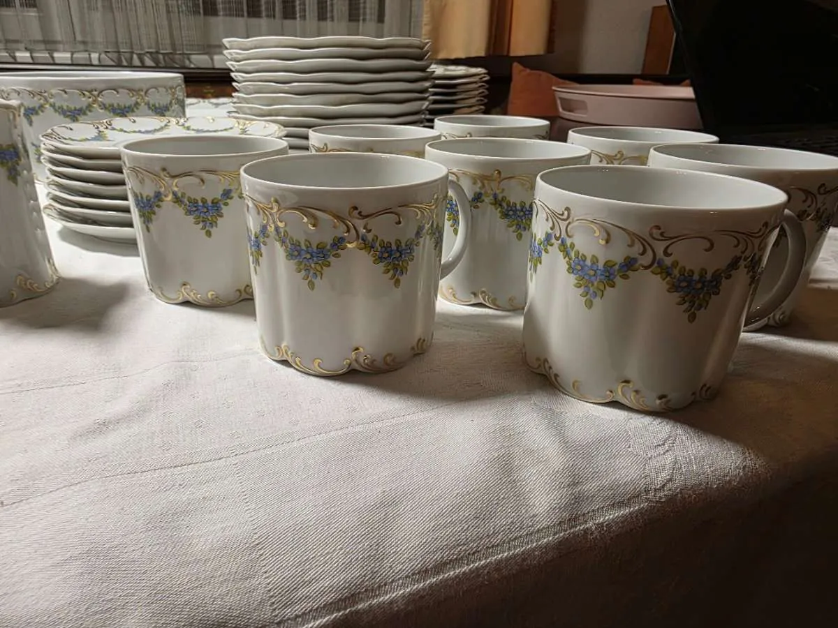 Rosenthal Classic Rose Collection - Exklusives Speise- & Kaffeeservice (1977), € 270,- (1110 Wien)