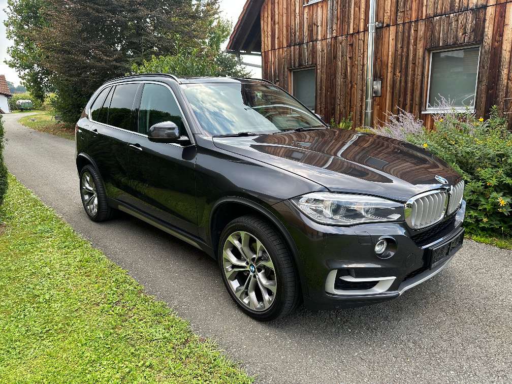 BMW X5 xDrive30d Österreich-Paket Aut. SUV / Geländewagen