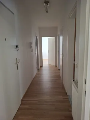 3-Zimmer-Wohnung mieten in Linz – 67 m², € 980 – Bild 3 von 8