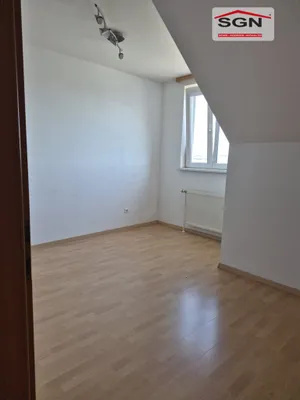2-Zimmer-Wohnung mieten in Neunkirchen – 78,22 m², € 750 – Bild 8 von 12