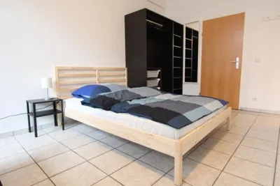 Wunderschön möblierte 1-Zimmer-Wohnung in zentraler Lage! Kurzzeitvermietung! – Bild 2