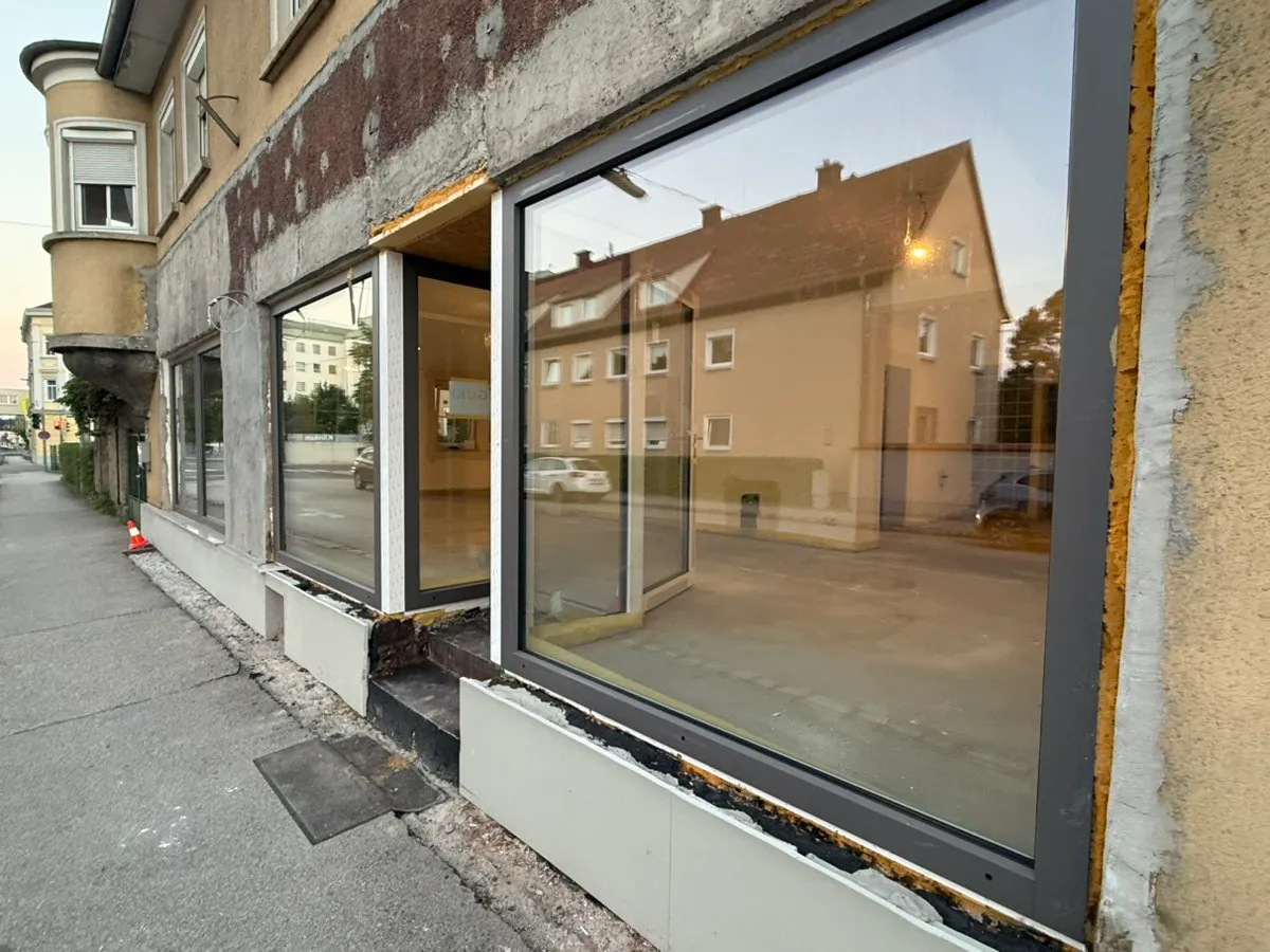 Erstbezug nach Sanierung | 120 m² Geschäftslokal mit großer Schaufensterfront in Wels, Wels