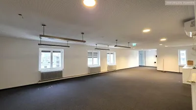 Gewerbeimmobilie mieten in Wien – 337 m², € 6.090