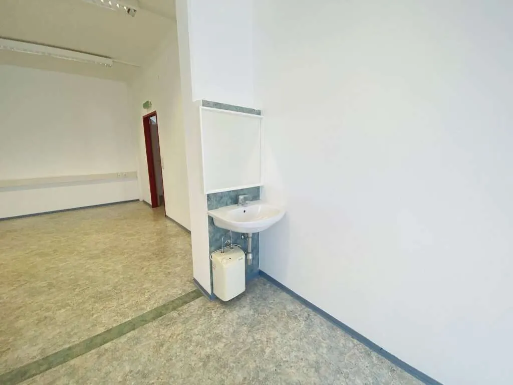 Knittelfeld: vielseitige Bürofläche -Ideal für Praxis, Beratung oder Schulung - 206 m² in zentraler Lage - Ansicht 3