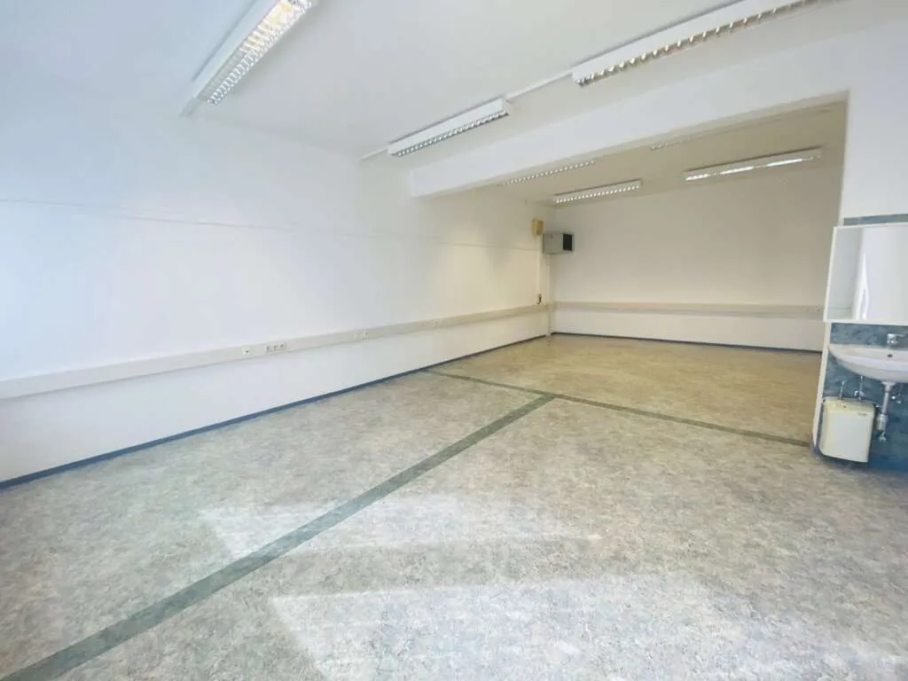 Knittelfeld: vielseitige Bürofläche -Ideal für Praxis, Beratung oder Schulung - 206 m² in zentraler Lage - Ansicht 2