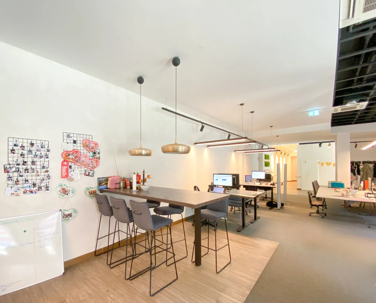Helles & gut geschnittenes Geschäftslokal / Büro - in 6020 Innsbruck zu mieten - Ansicht 2