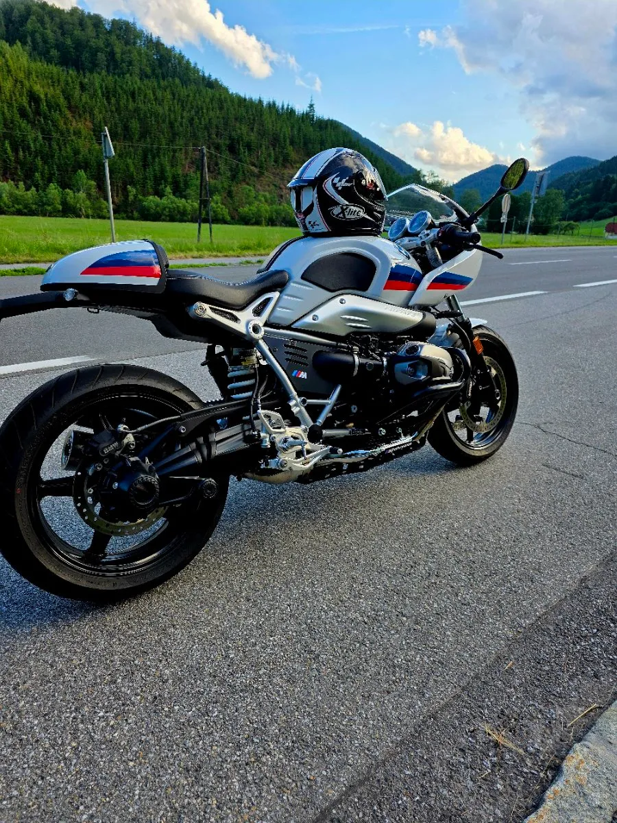 BMW R NineT