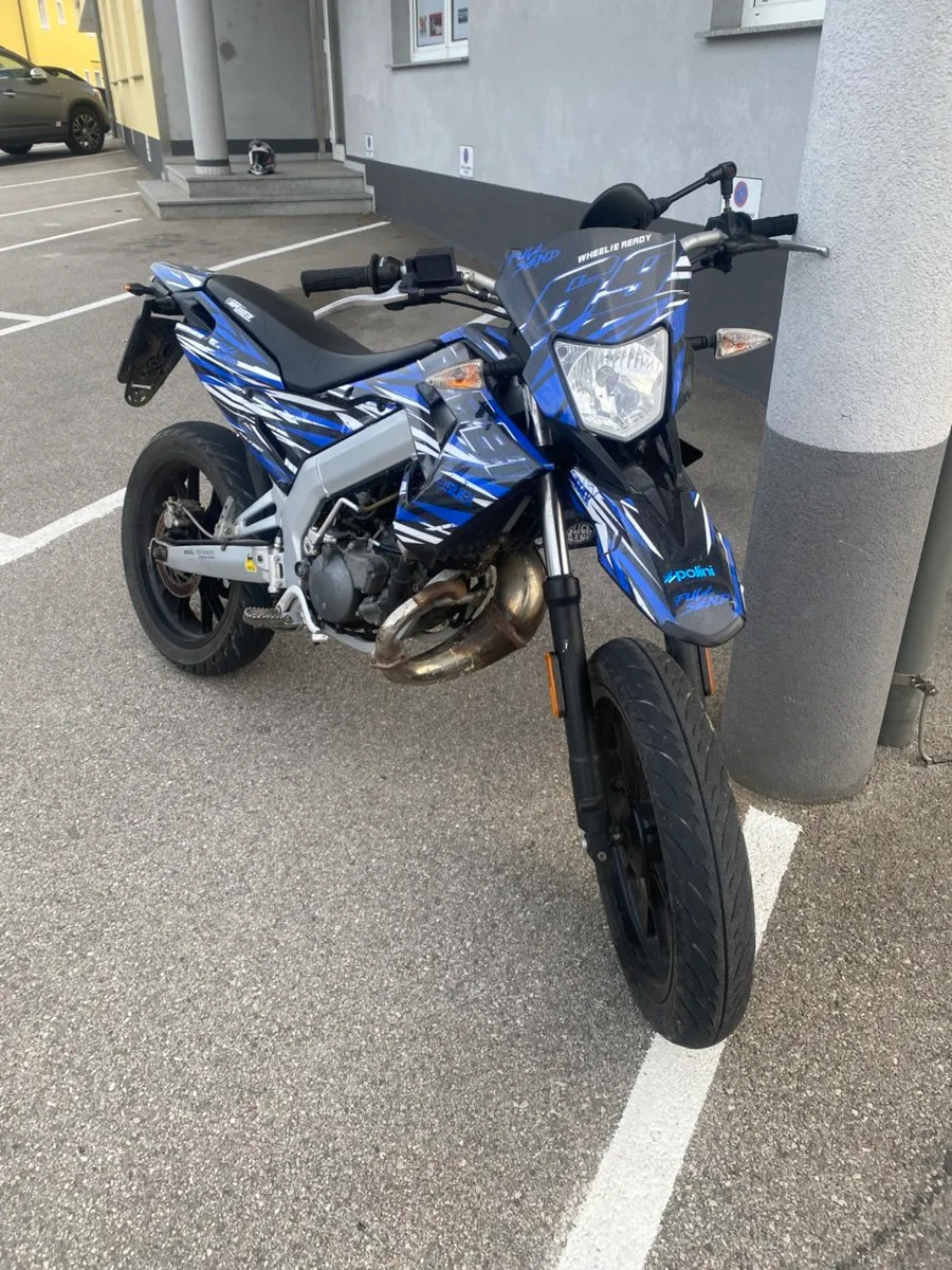 Aprilia SX