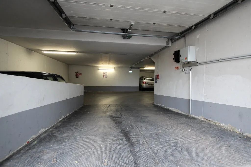 GARAGENSTELLPLATZ IM 6.! - Ansicht 3