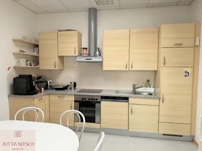 25-Zimmer-Immobilie mieten in Baden – 1 363 m², € 19.410 – Bild 11 von 17