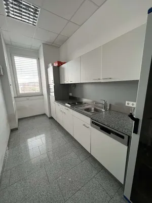 1-Zimmer-Gewerbeimmobilie mieten in Weiz – 21 m², € 332 – Bild 6 von 12