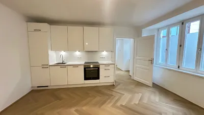 Altbau-Maisonette in unmittelbarer Nähe zum Naschmarkt