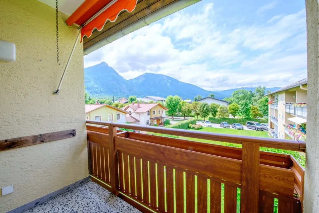 Großzügige 4-Zimmer-Wohnung in ruhiger Grünlage - nur 2 Gehminuten zum Wolfgangsee - Ansicht 2